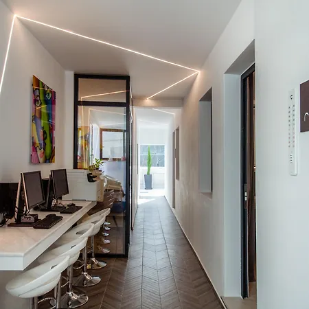 Boutique By Hills Hotel 4*